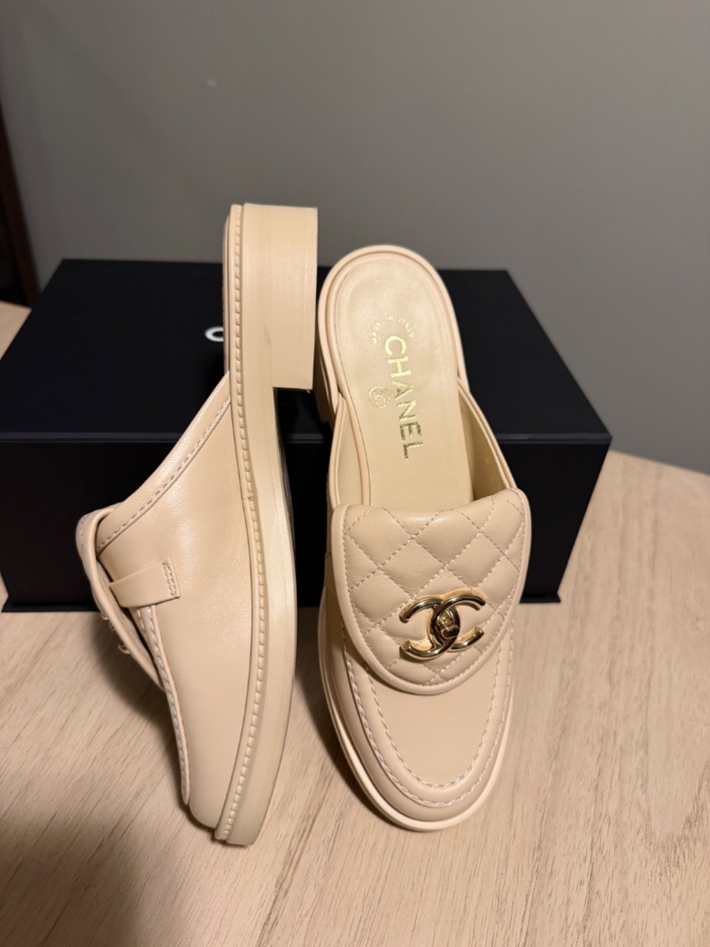 Chanel Lambskin Quilted CC Turnlock Mules 37.5 Light Beige - Picture 3 of 5